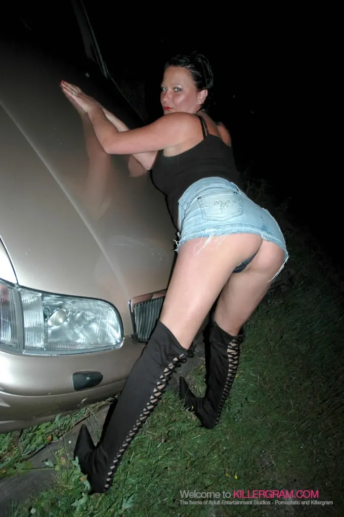 Killergram 'A Dogging Debut' starring Charlie Squirtz (Photo 2)
