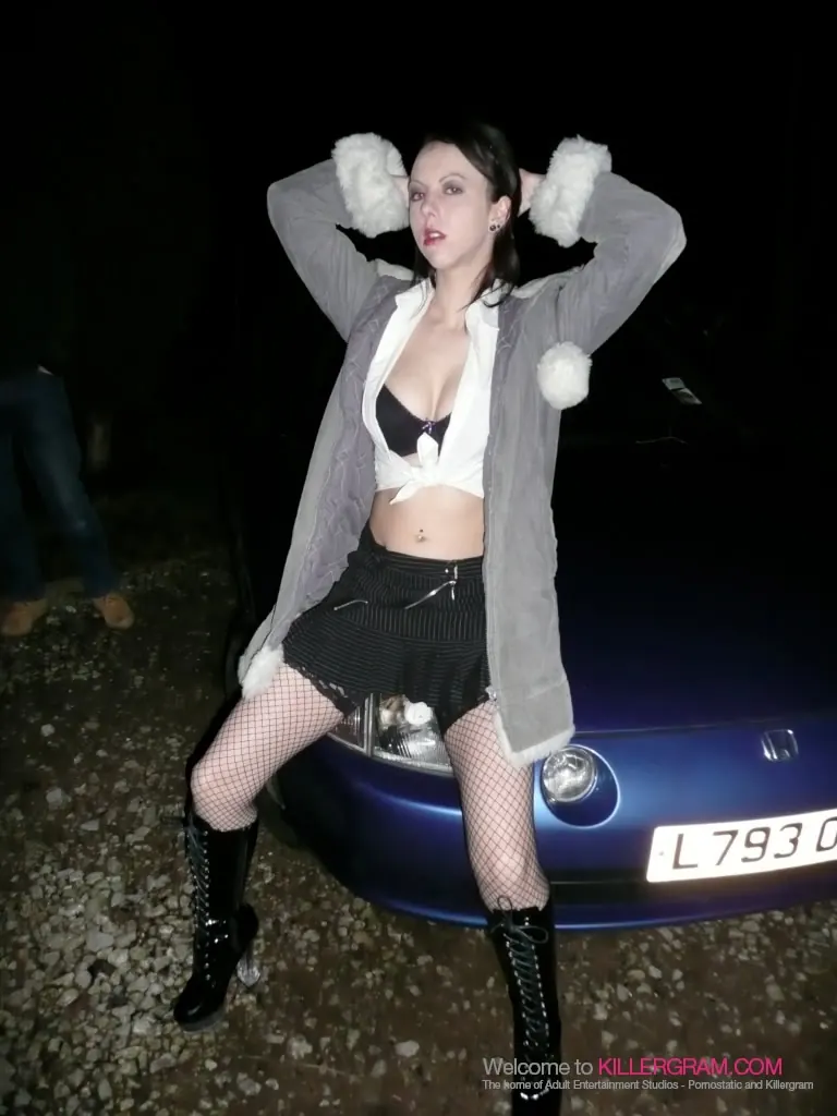 Killergram 'The Dogging Dominatrix' starring Emily X (Photo 2)