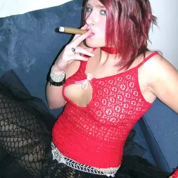 Felicity Grace in 'Killergram' Fancies An Indian (Thumbnail 5)