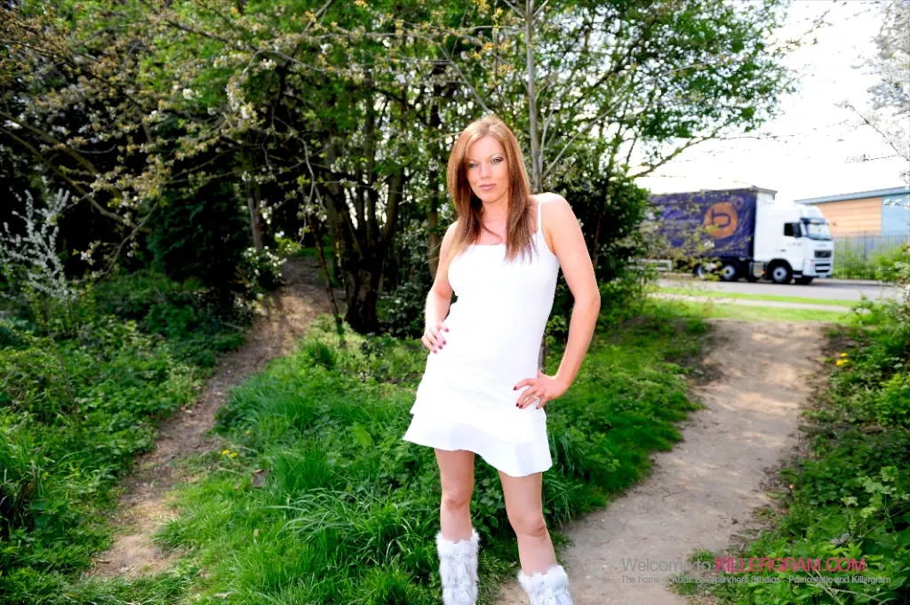 Killergram 'Pick Up A Wife Slut' starring Holly XX (Photo 1)