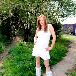 Holly XX in 'Killergram' Pick Up A Wife Slut (Thumbnail 1)