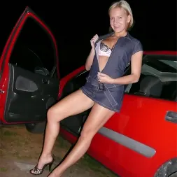 Lucy Lomas in 'Killergram' The Super Hot Dogger (Thumbnail 14)