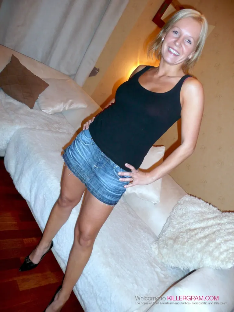 Killergram 'This Is How We Do It' starring Lucy Lomas (Photo 3)