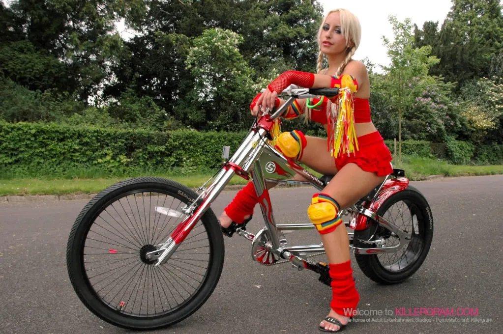 Killergram 'Little Red Riding Slut' starring Natalie Heck (Photo 3)