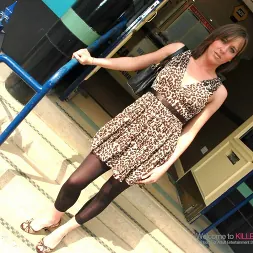 Tiffany Minx in 'Killergram' I've Got A Full House (Thumbnail 2)